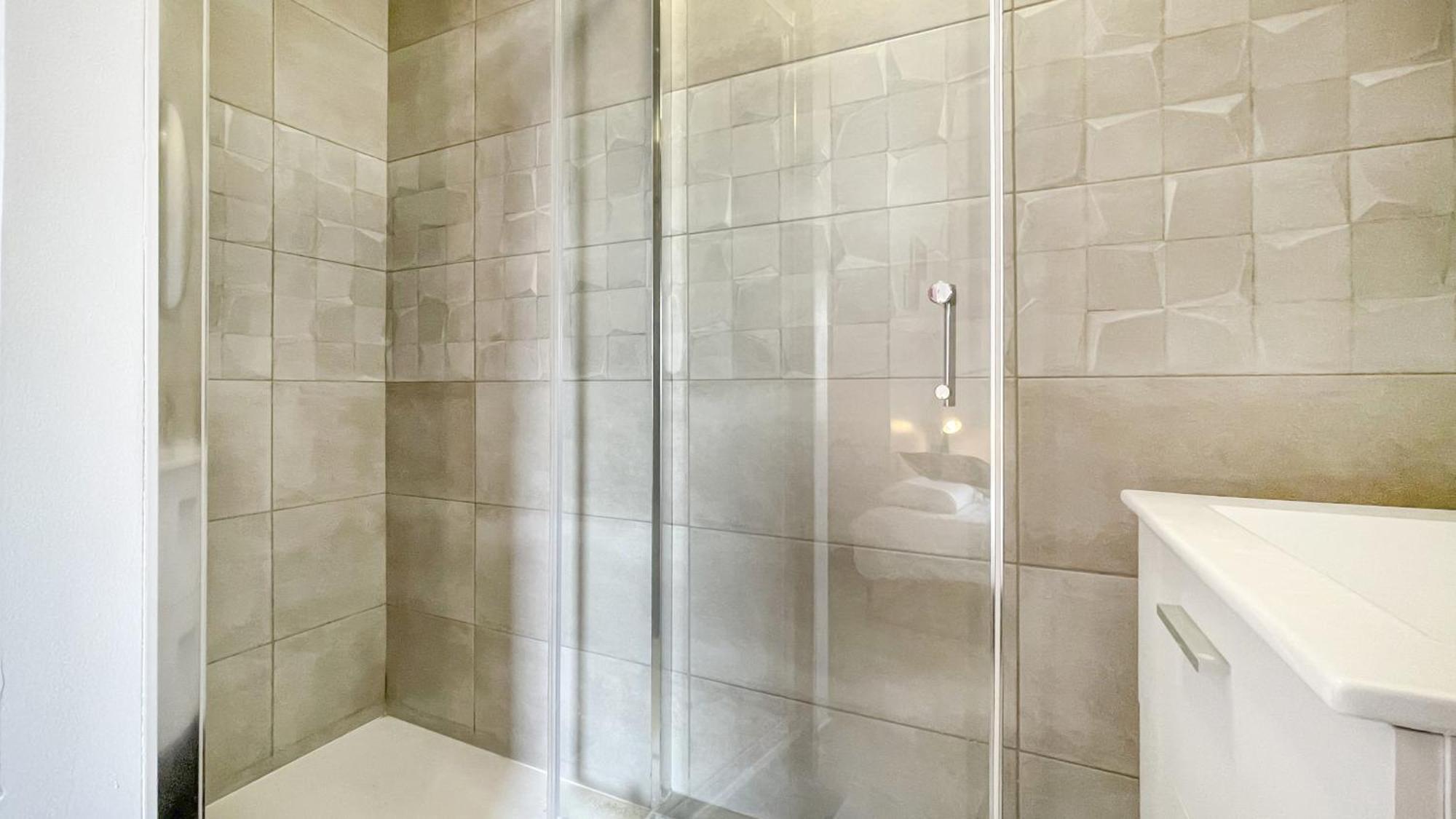 La Coloc Choco - Belle Colocation En Hypercentre / 5 Chambres Privees / Salle De Bains Privative / Proche Gare Et Tram / Wifi Et Netflix Аннемас Экстерьер фото
