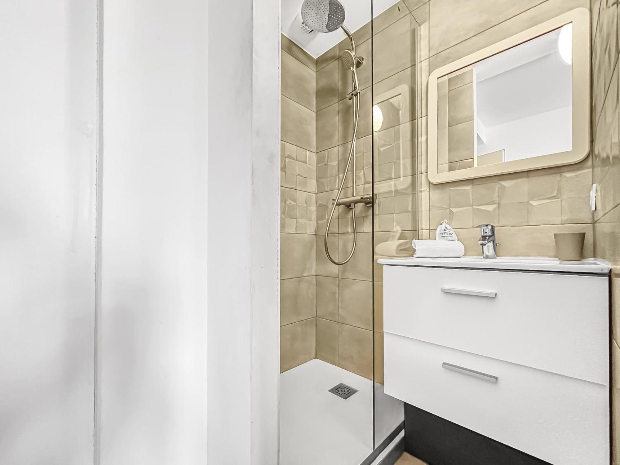 La Coloc Choco - Belle Colocation En Hypercentre / 5 Chambres Privees / Salle De Bains Privative / Proche Gare Et Tram / Wifi Et Netflix Аннемас Экстерьер фото